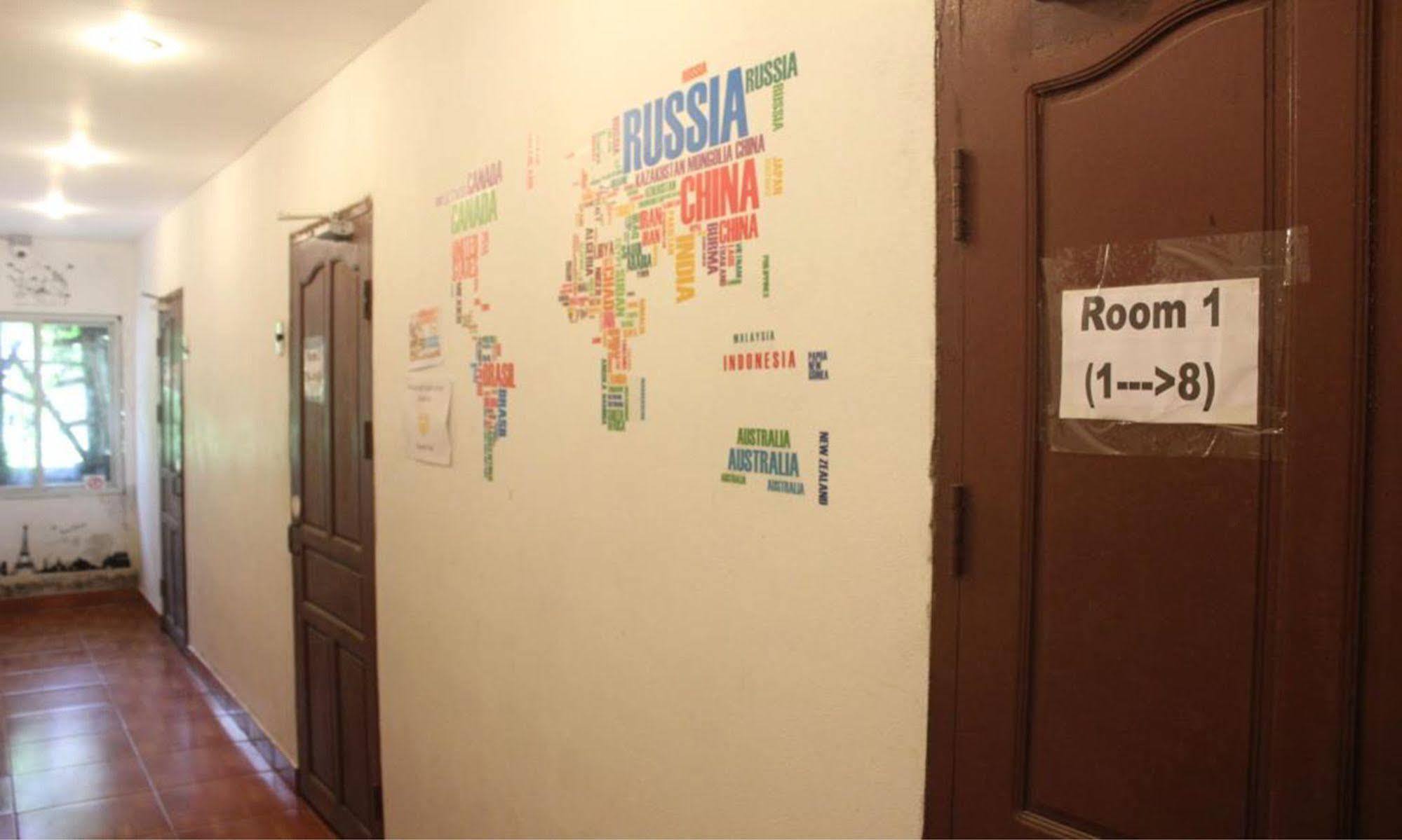 لوانغ برابانغ Lpq Backpackers Hostel المظهر الخارجي الصورة