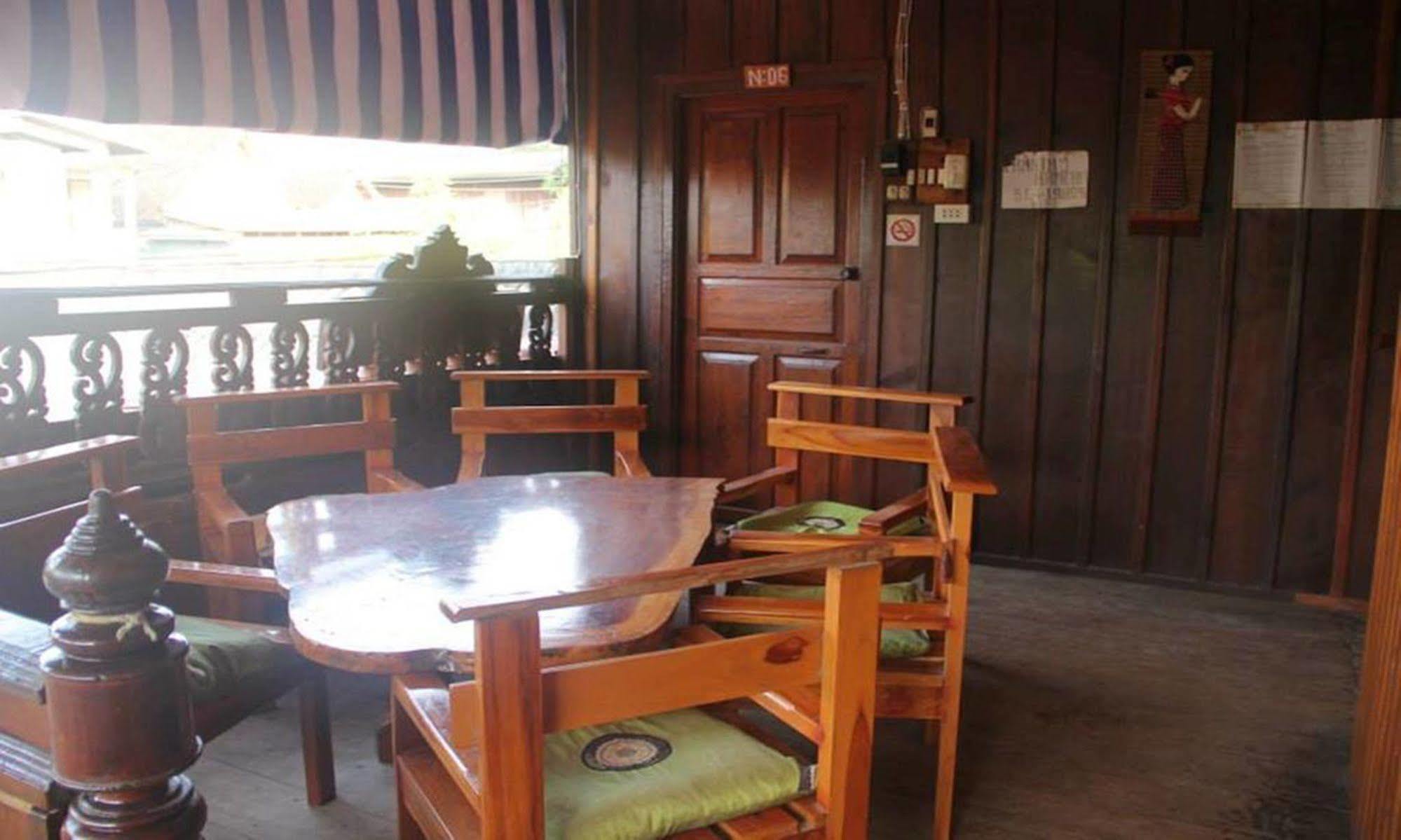 لوانغ برابانغ Lpq Backpackers Hostel المظهر الخارجي الصورة